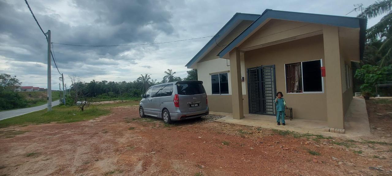 Myrol Homestay Kulim Bagian luar foto